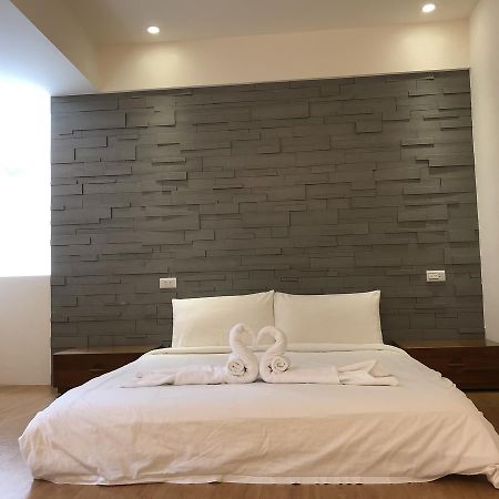 Happiness Dot Apartment Tamsui Luaran gambar