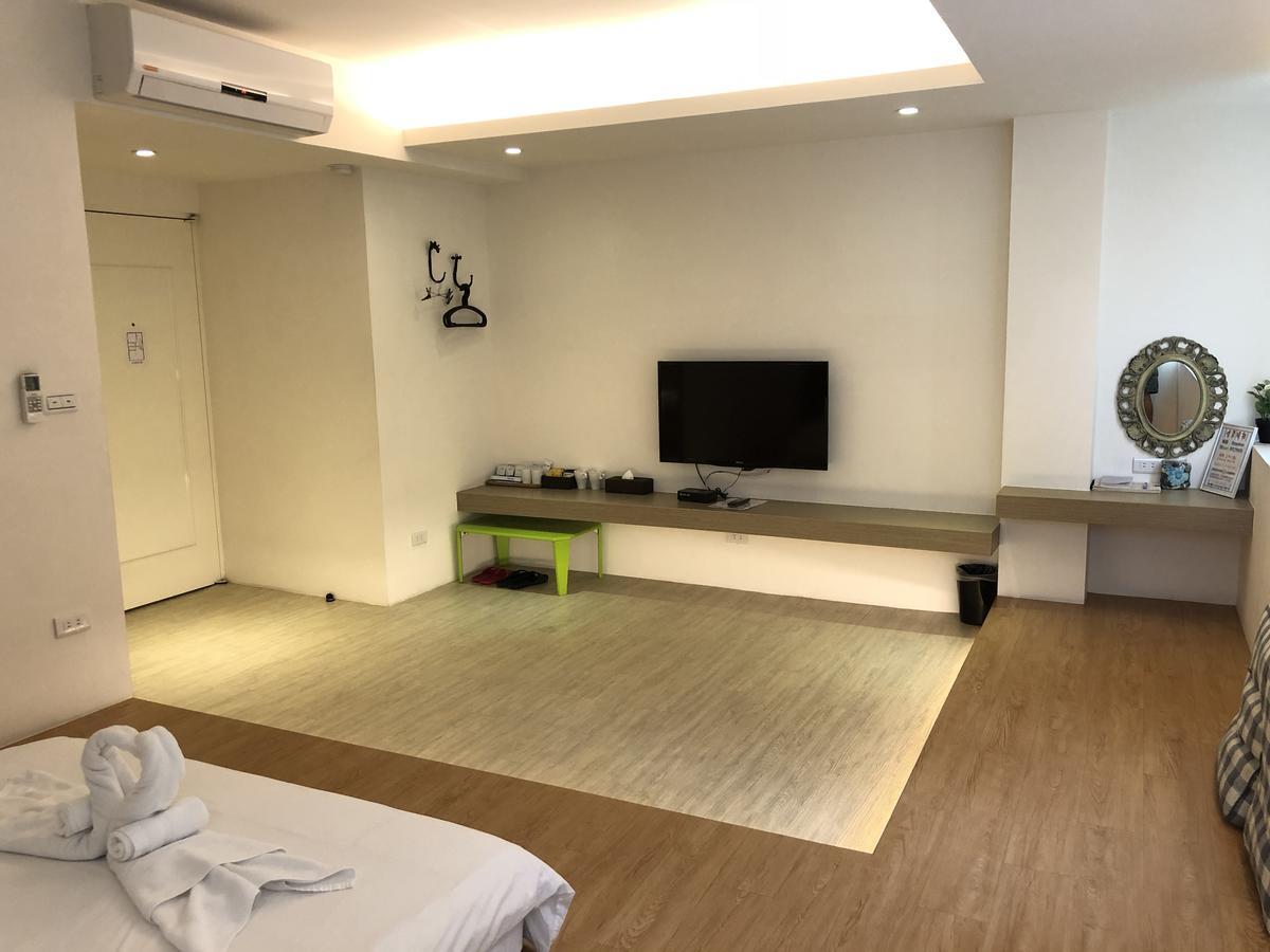 Happiness Dot Apartment Tamsui Luaran gambar