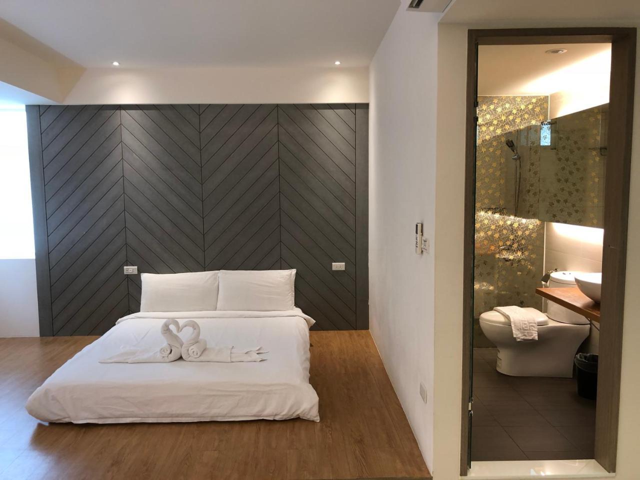 Happiness Dot Apartment Tamsui Luaran gambar